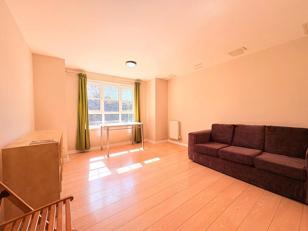 Property photo 2 of 8 Picture No. 06