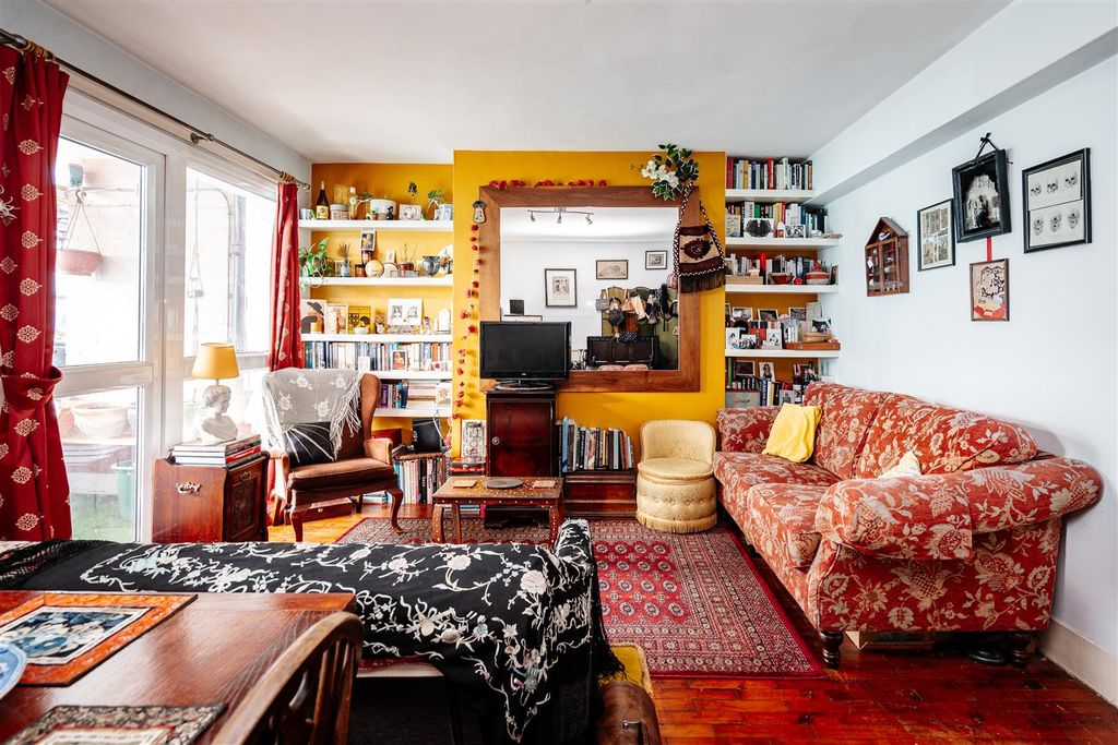 Property photo 3 of 15 Carlton Lodge-3.Jpg