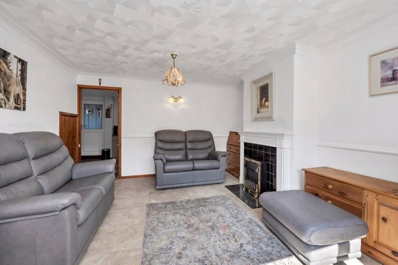 Property photo 3 of 14 Sitting Room
