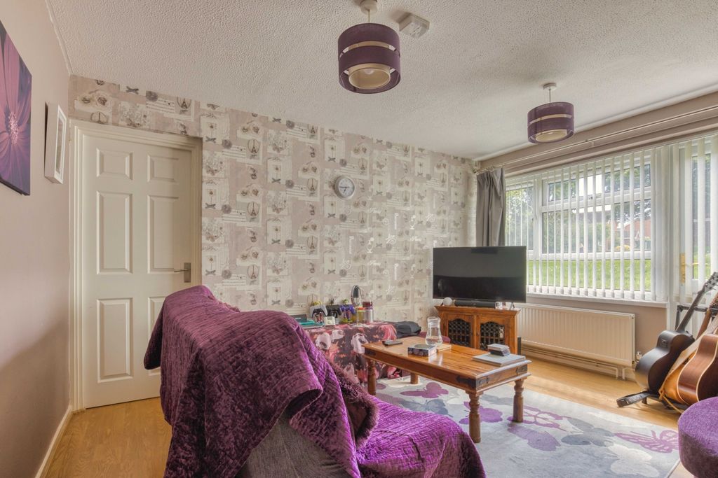 Property photo 3 of 9 Taunton Ewemove St Marys Court (3)