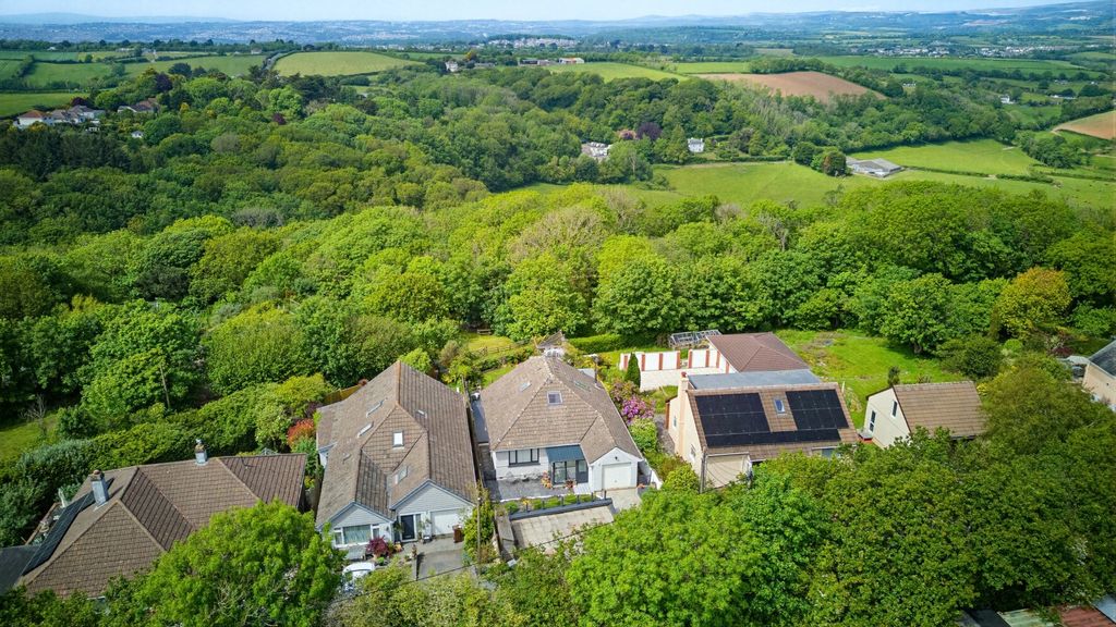 Property photo 2 of 31 Picture No. 40