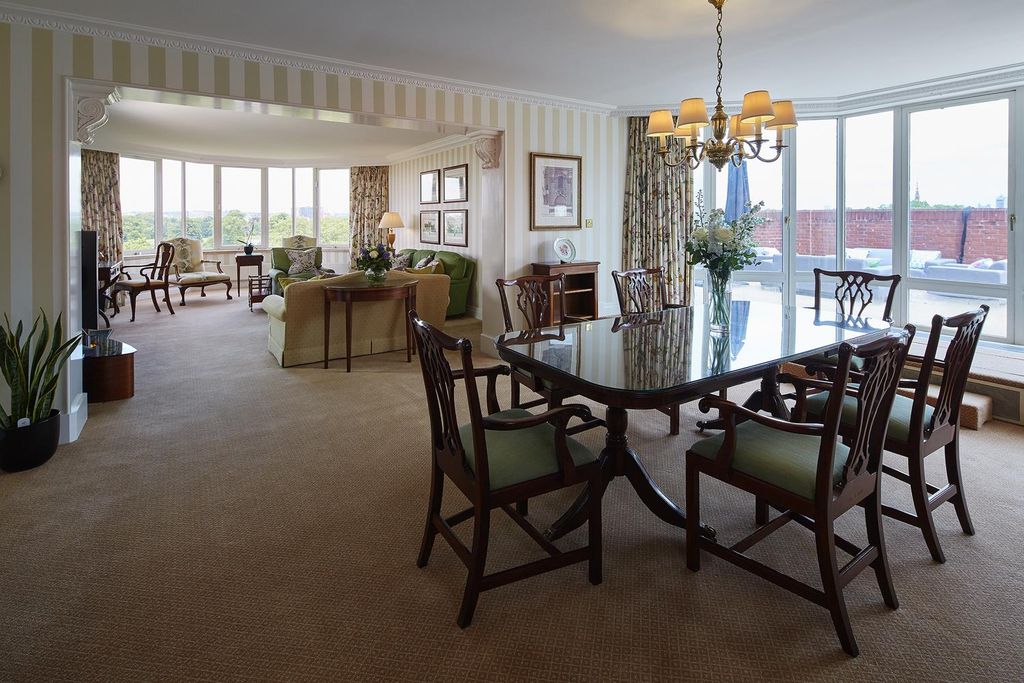 Property photo 1 of 30 Ctc-11C-Living.Jpg