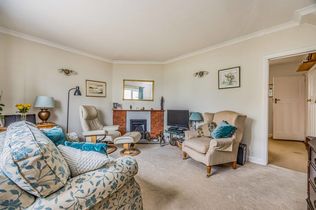 Property photo 3 of 18 Photo 6
