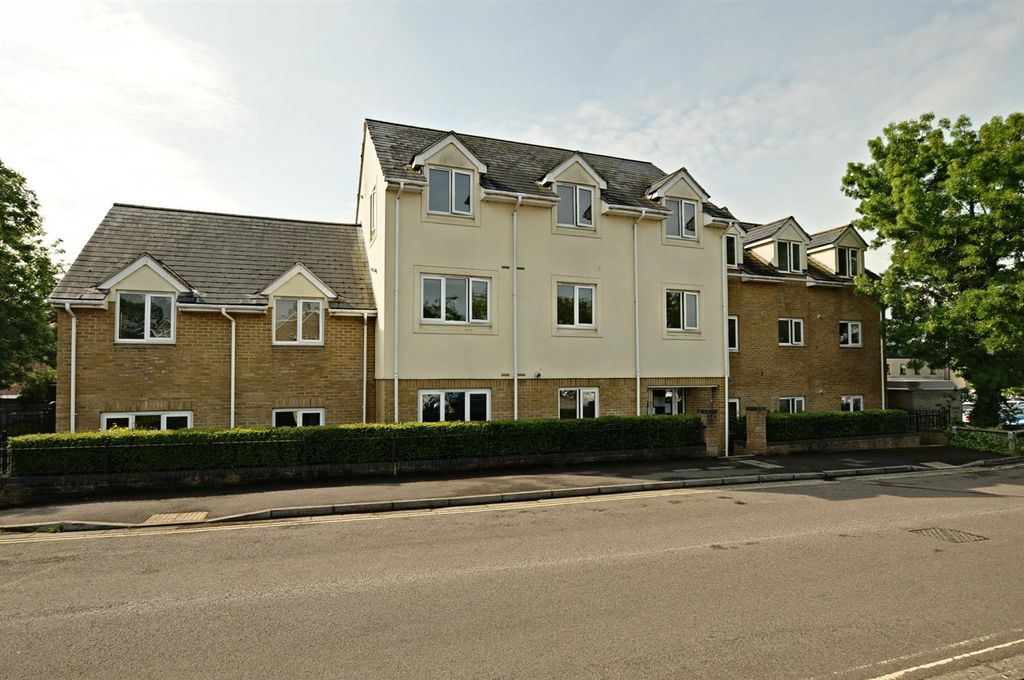 Property photo 1 of 9