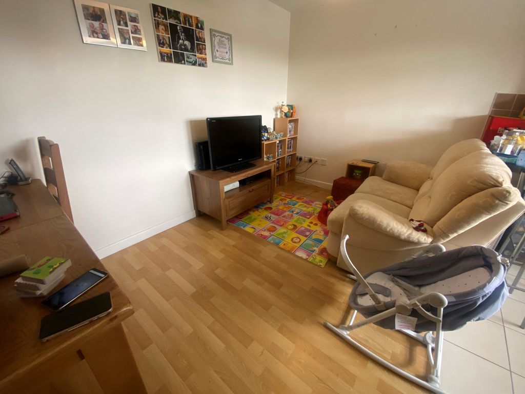 Property photo 3 of 5