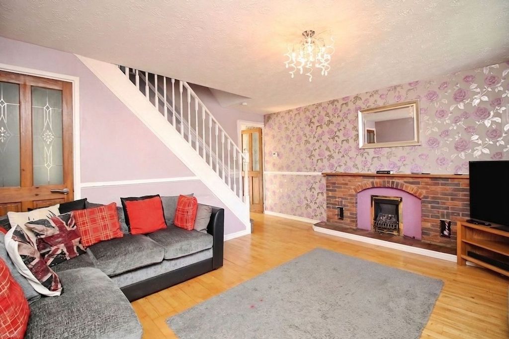 Property photo 3 of 16