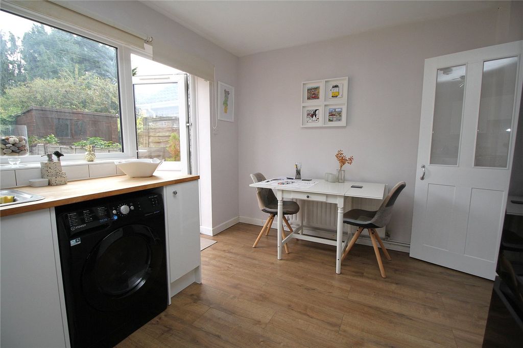 Property photo 3 of 11 Picture No. 18