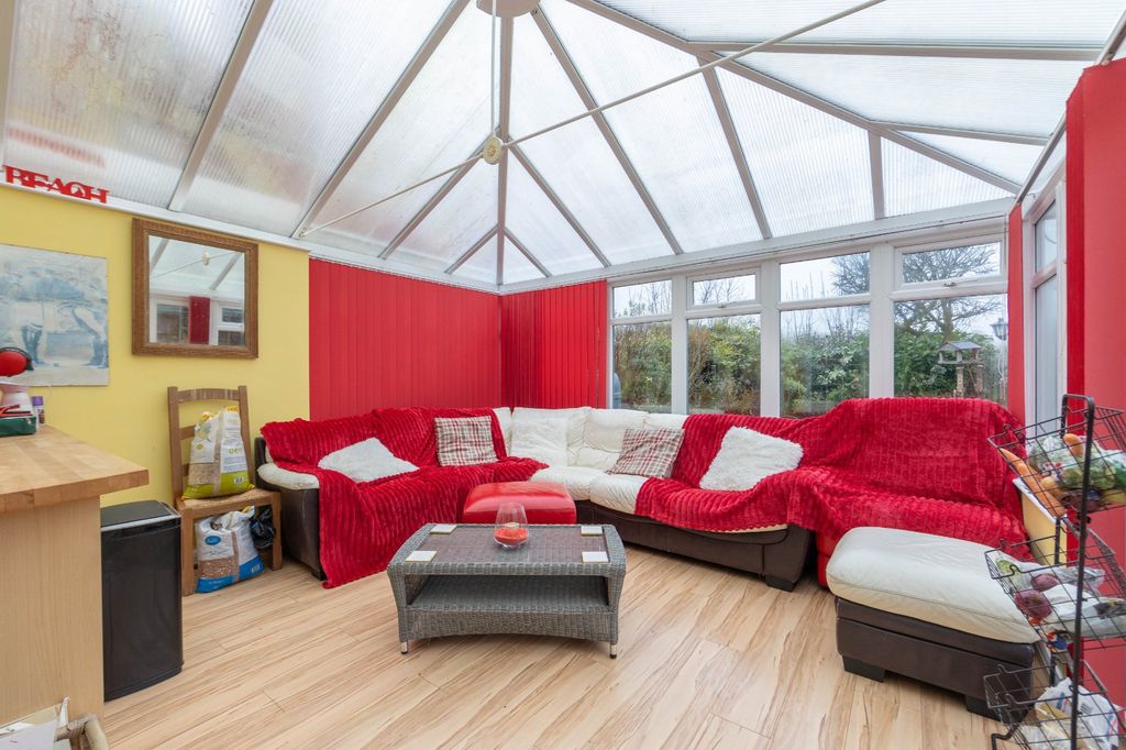 Property photo 2 of 16 Picture 2