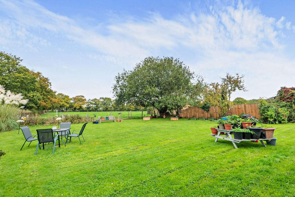 Property photo 2 of 7 Picture No. 03