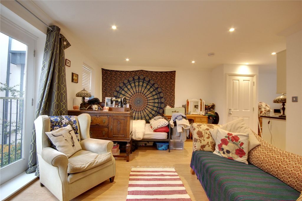 Property photo 1 of 8 Picture No. 04
