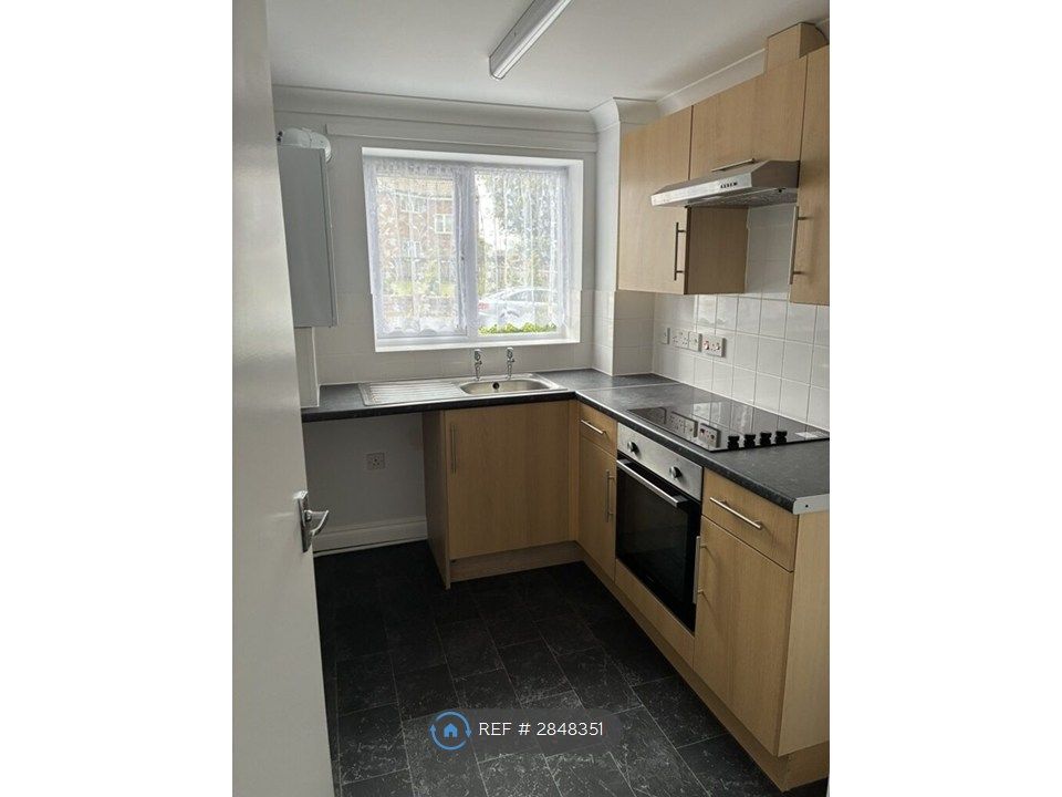 Property photo 3 of 12