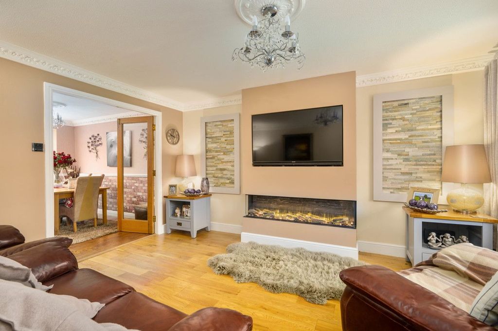 Property photo 3 of 30