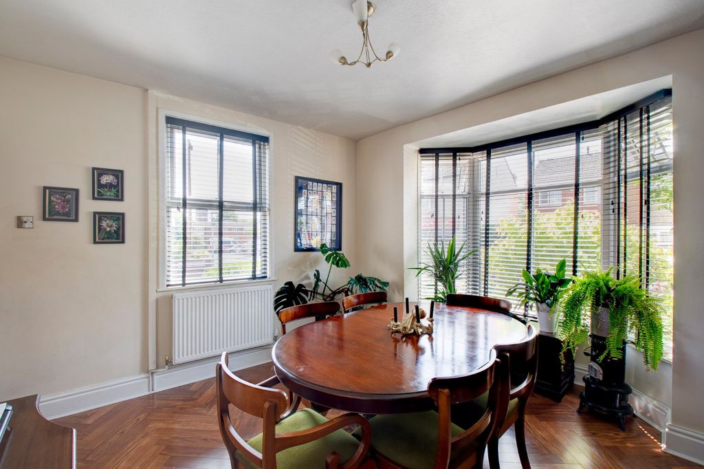 Property photo 3 of 25 Picture No. 05