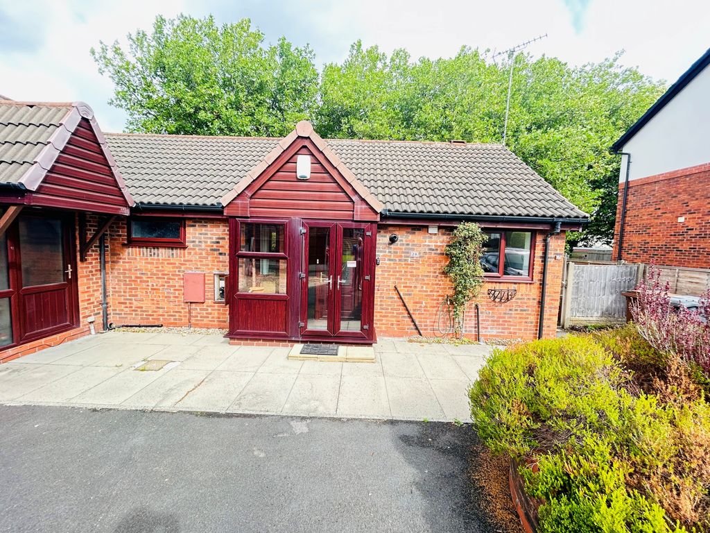 Property photo 1 of 11