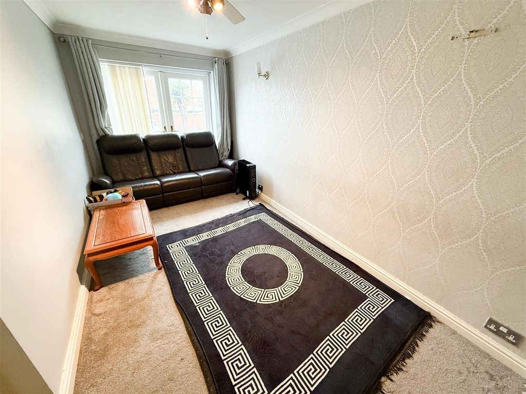 Property photo 2 of 13 Downstairs Lounge