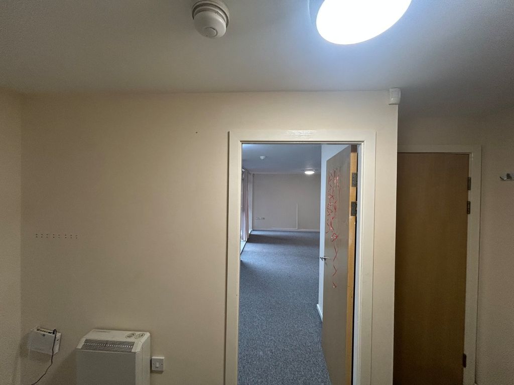Property photo 3 of 19 Picture No. 29