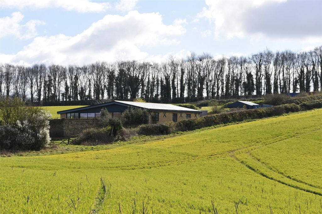 Property photo 1 of 24 No Neighbours!!!