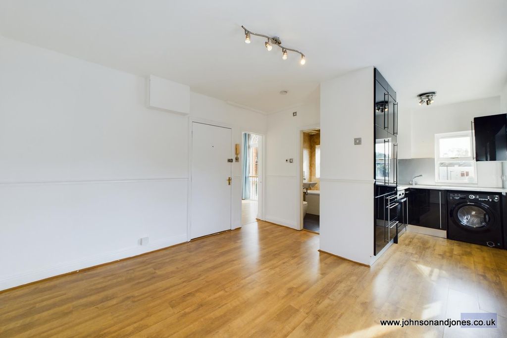 Property photo 1 of 11 Cam02663G0-Pr0042-Still002.Jpg