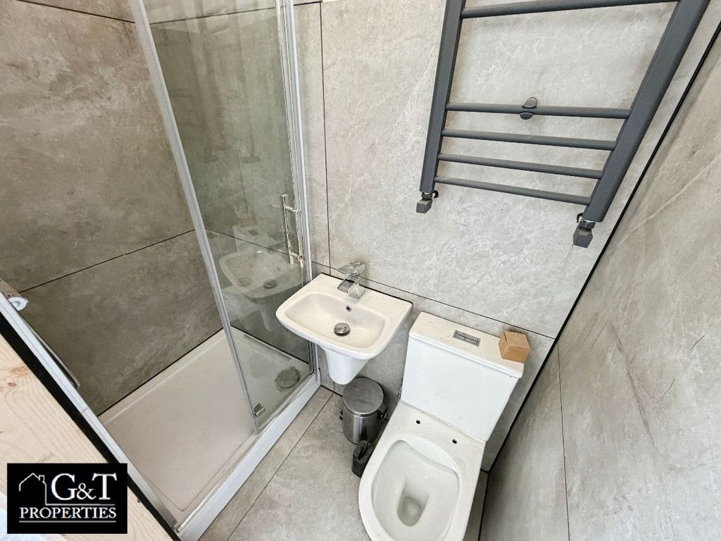 Property photo 1 of 3