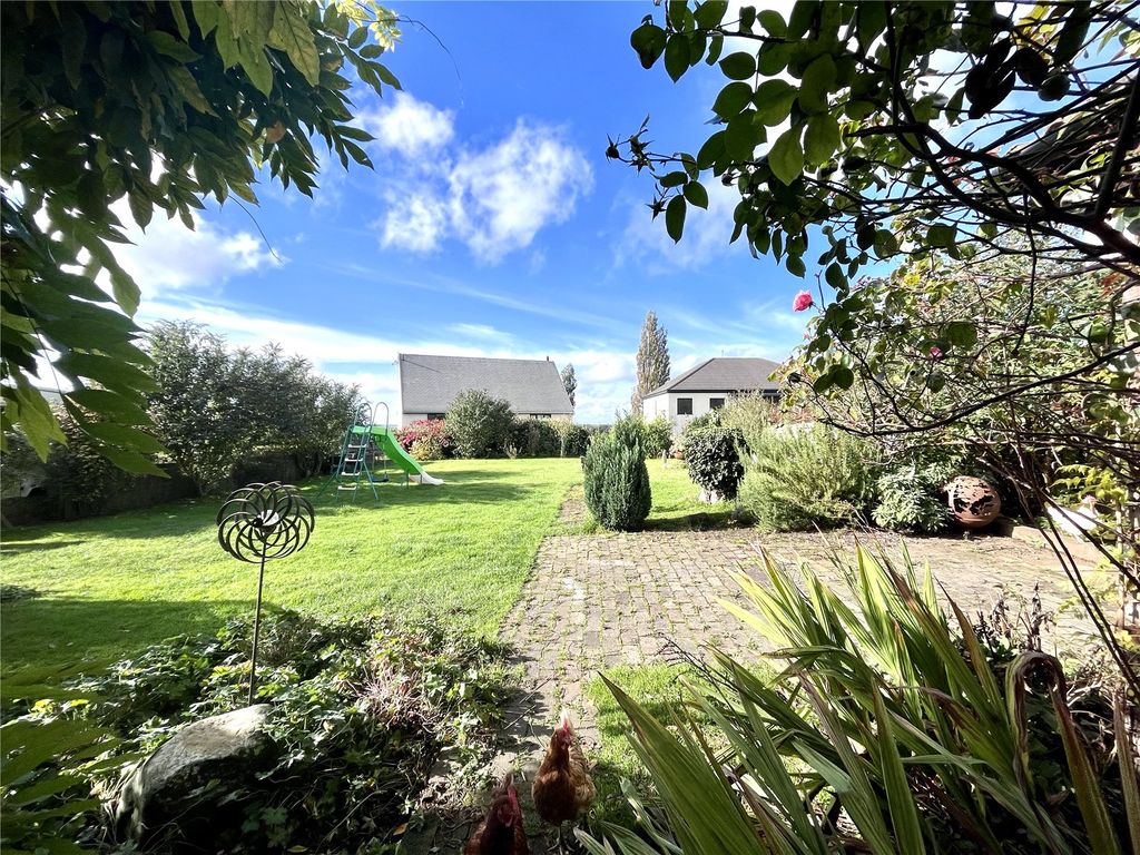 Property photo 2 of 30 Picture No. 37