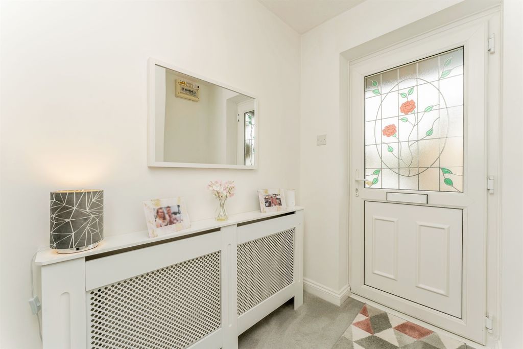 Property photo 2 of 22
