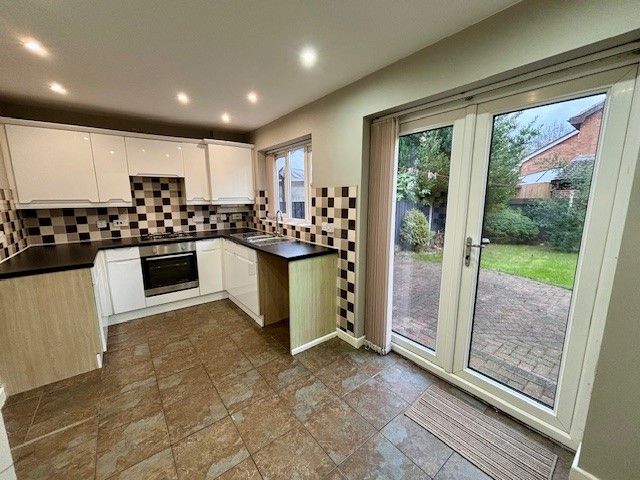 Property photo 3 of 11 2