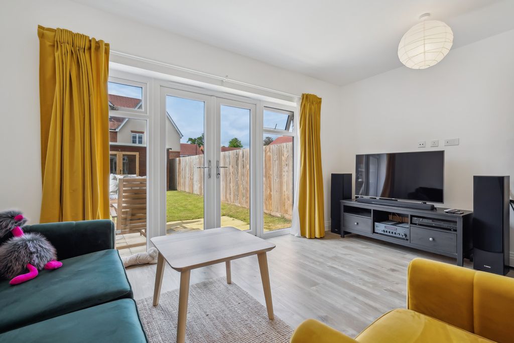 Property photo 2 of 17