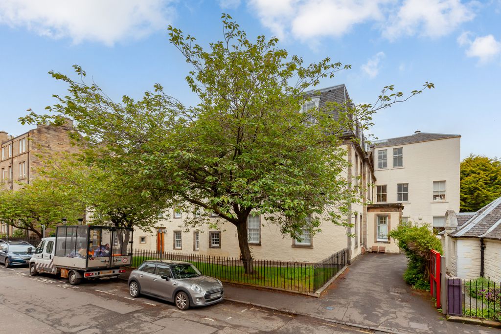 Property photo 1 of 16 Flat 2, 15 Orwell Place, Edinburgh, Eh11 2Ad