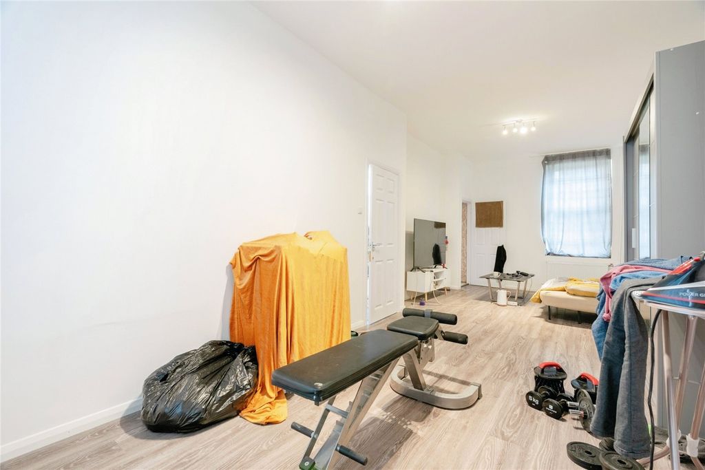 Property photo 2 of 16 Picture No. 09