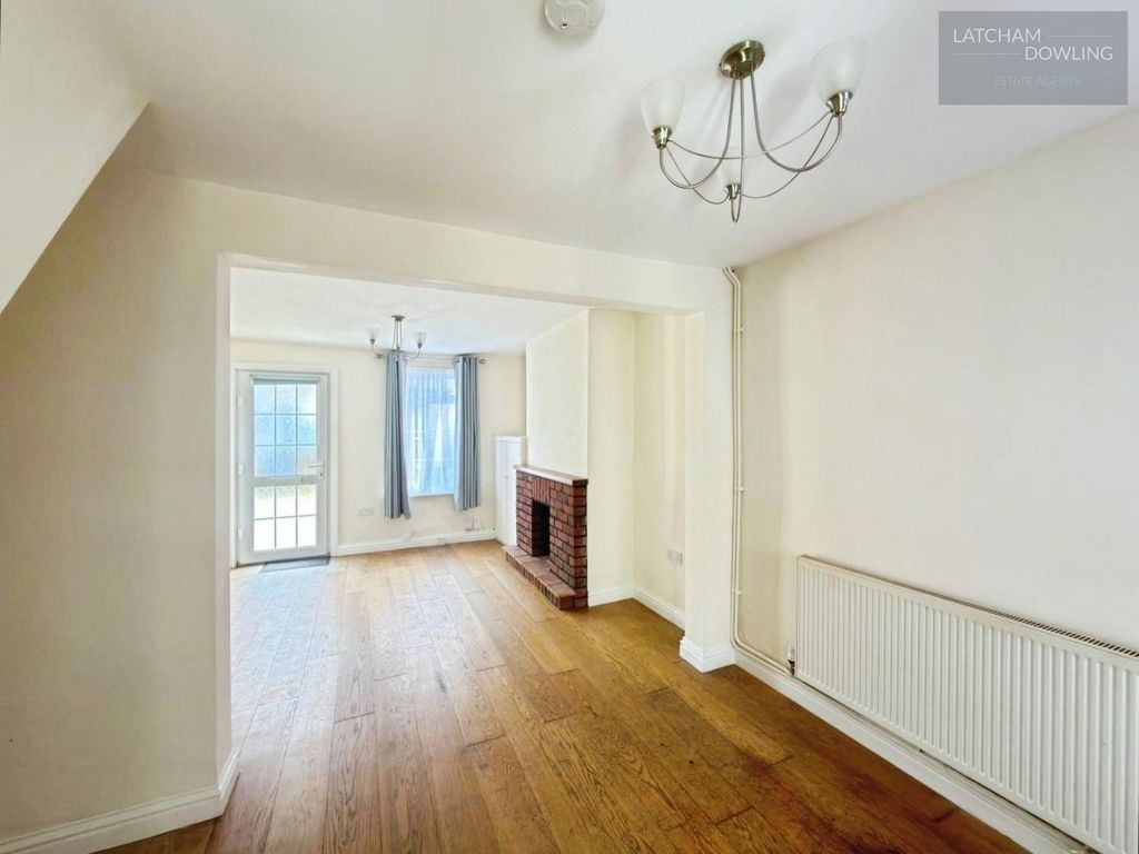 Property photo 3 of 17 Pbox-Img.Jpeg