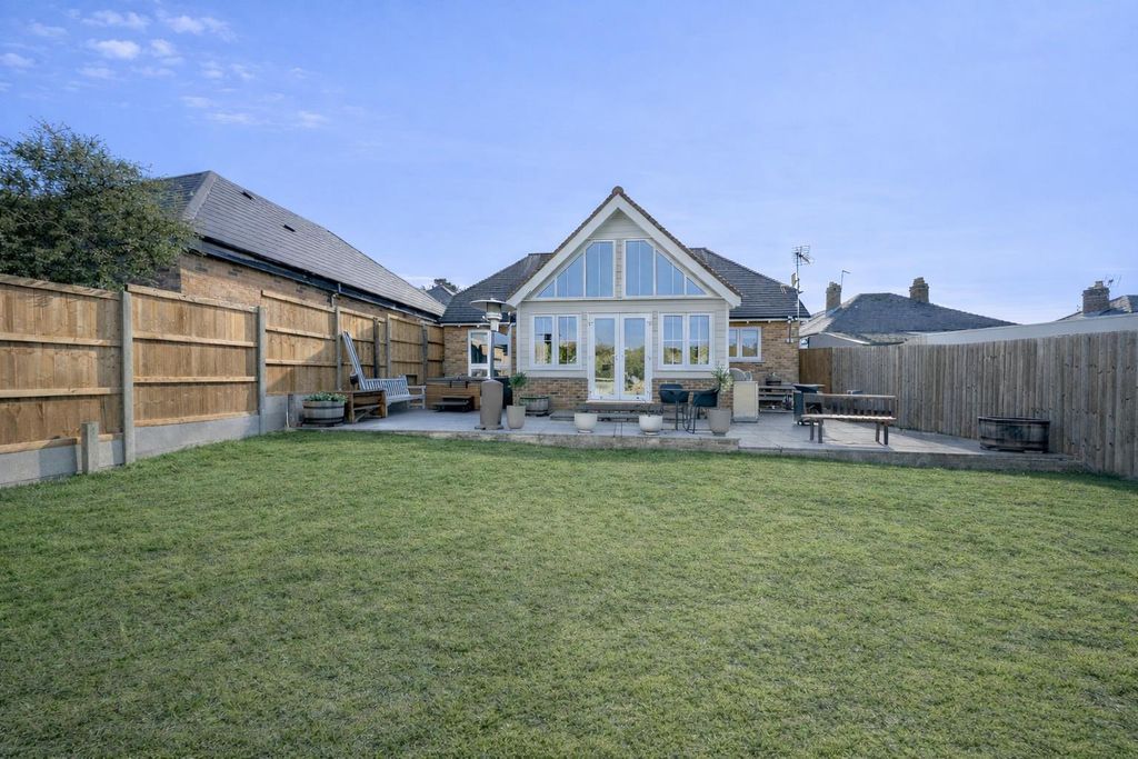 Property photo 1 of 20 File_000000003F1071F88763B6A9220609B2.Png