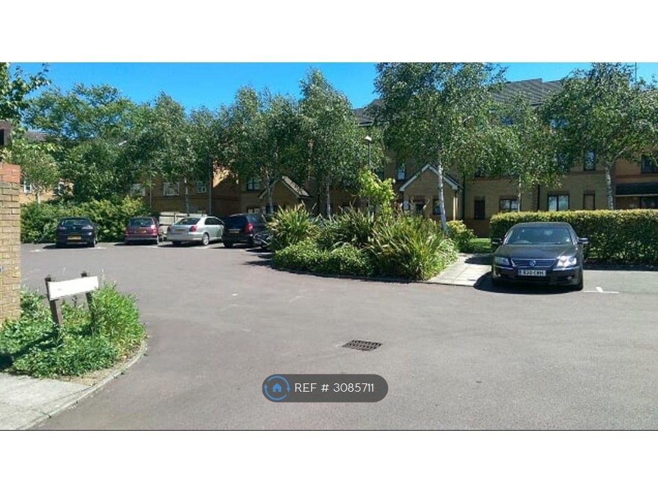 Property photo 2 of 8 Car Park