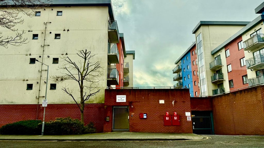 Property photo 2 of 9