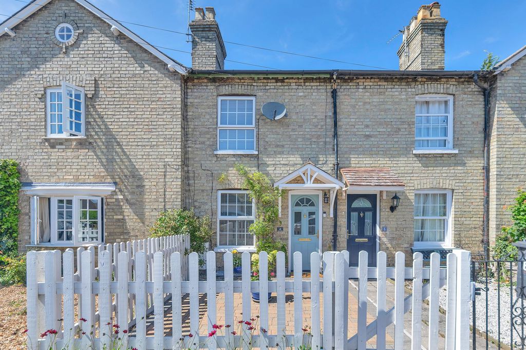 Property photo 1 of 18