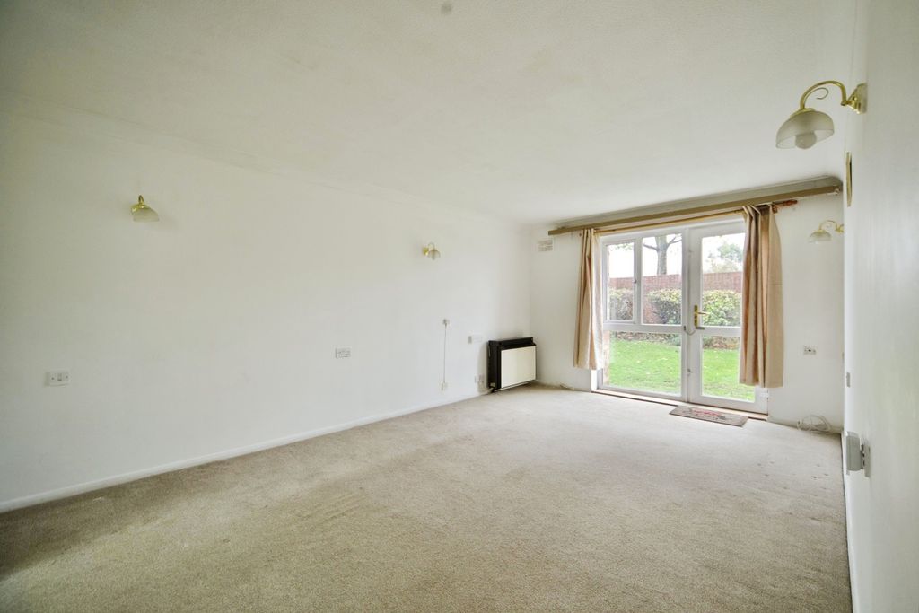 Property photo 3 of 12 Pbox-Img.Jpg