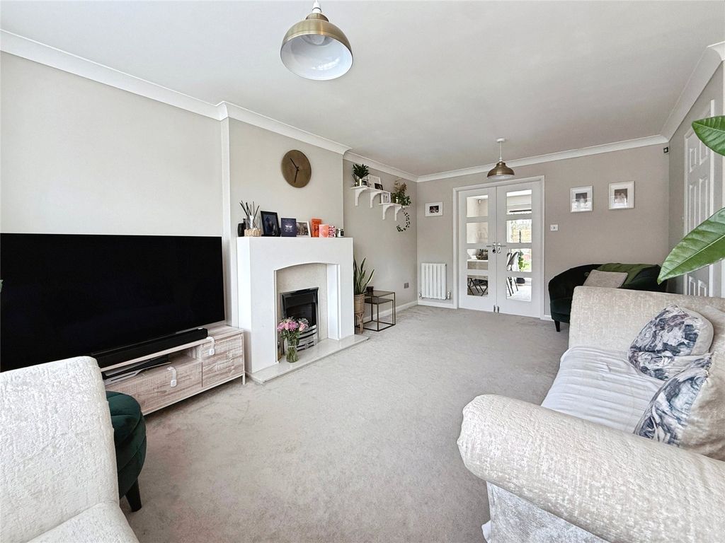 Property photo 3 of 18 Picture 3