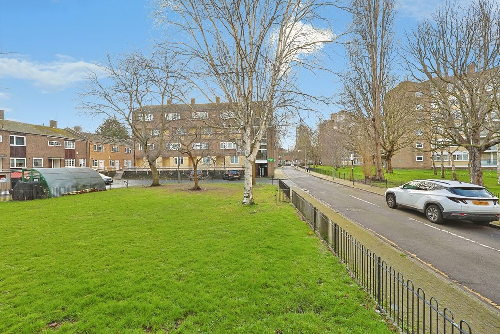 Property photo 3 of 22 Pbox-Img.Jpg