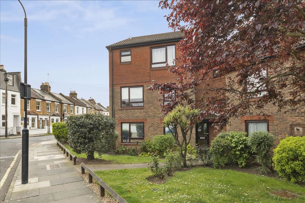 Property photo 3 of 13