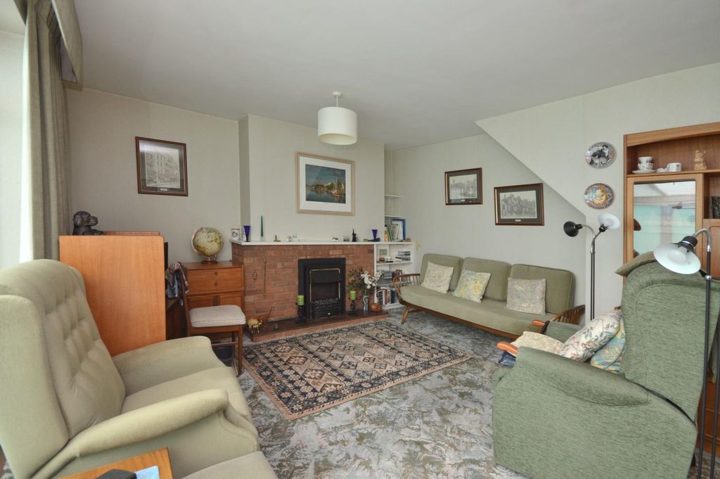 Property photo 3 of 17 Sitting Room