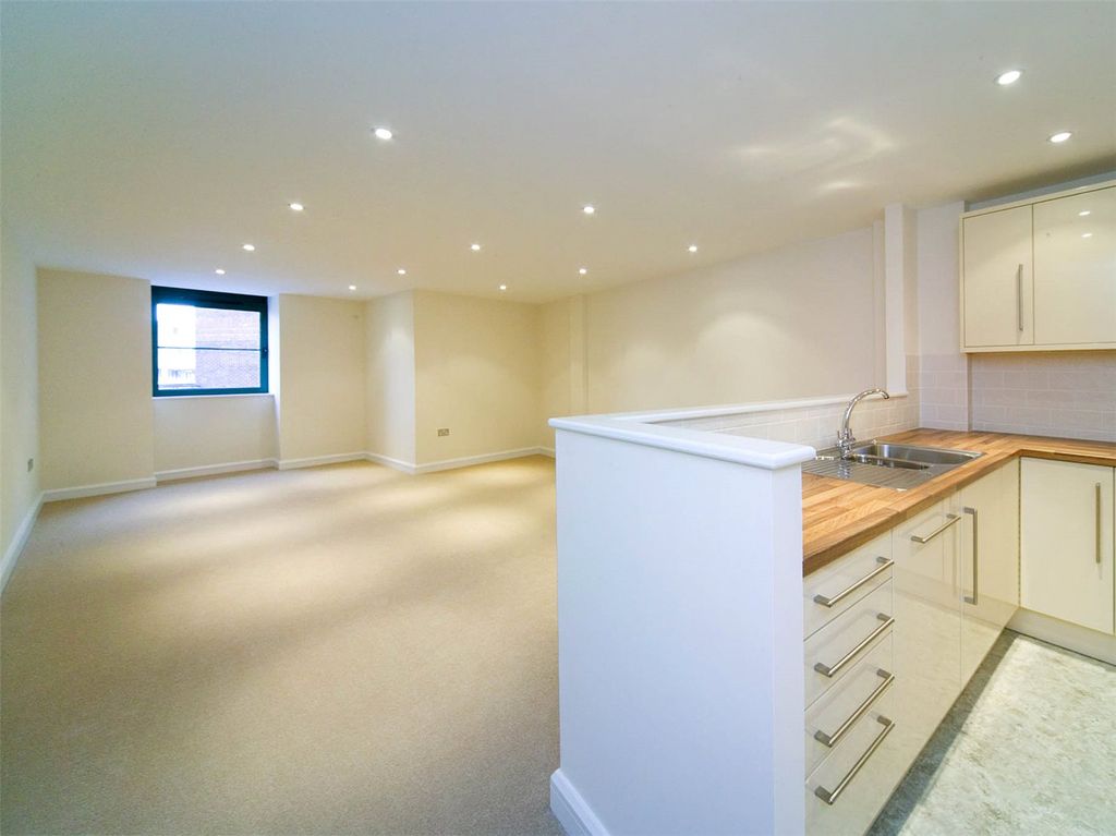 Property photo 2 of 11 Reception Room
