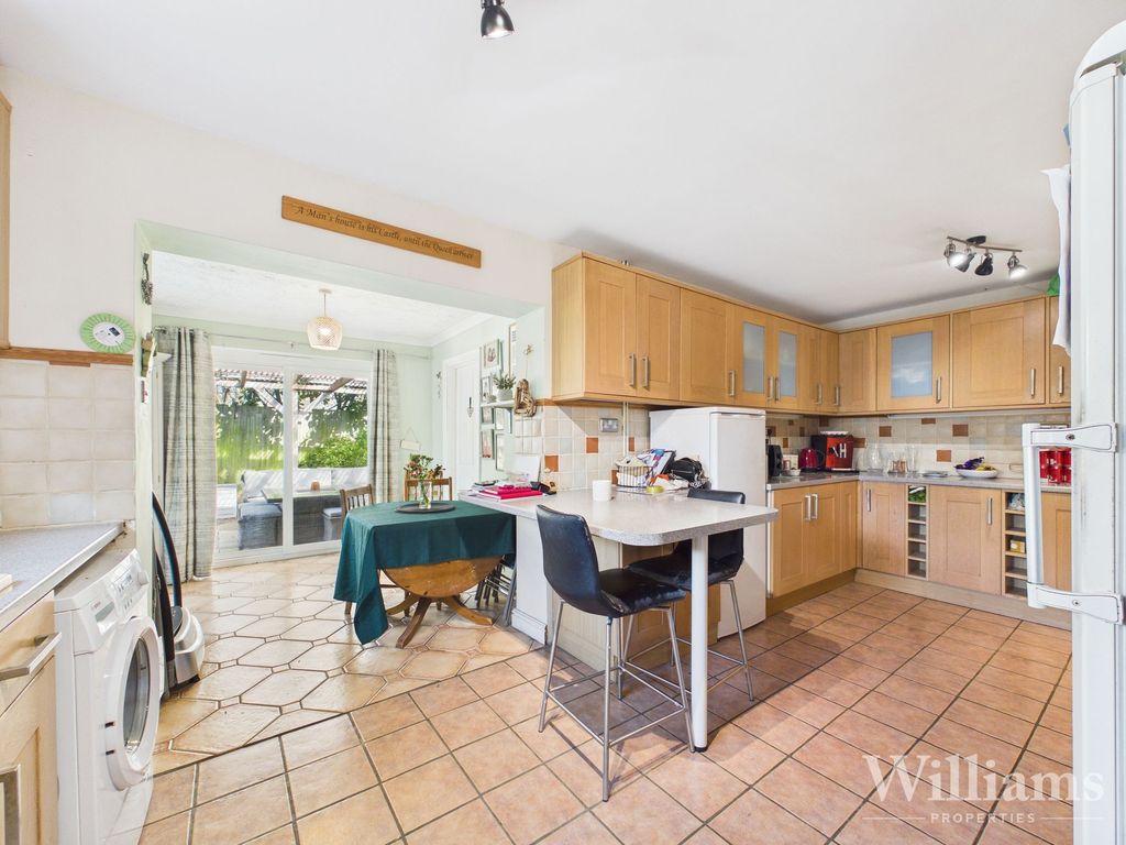 Property photo 2 of 23