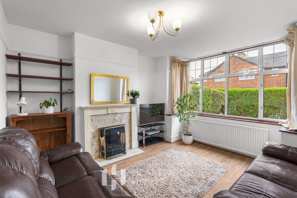 Property photo 3 of 24