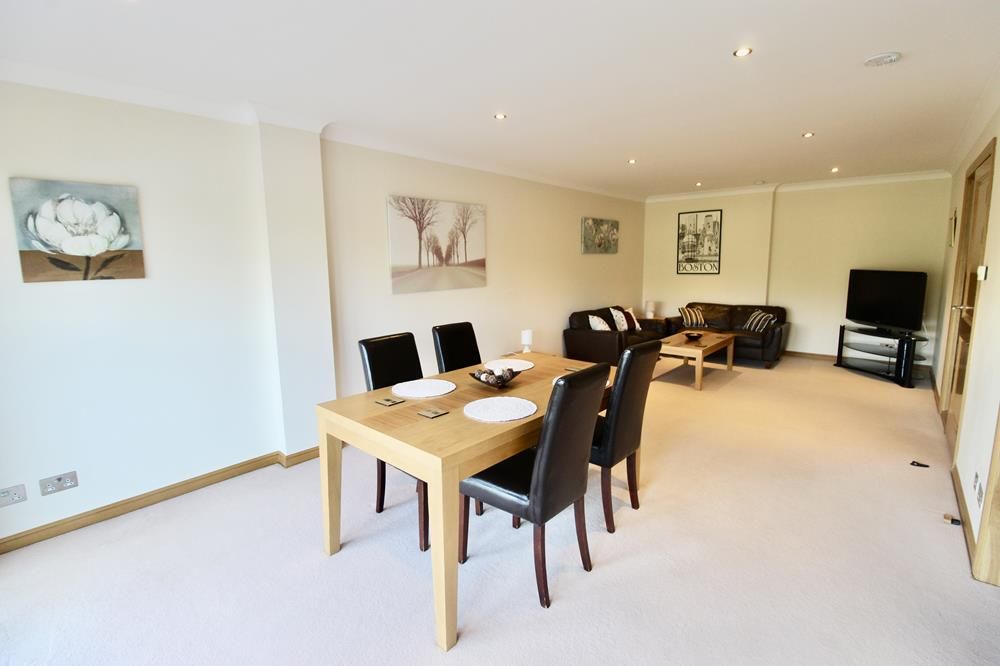 Property photo 3 of 10 Dining Area