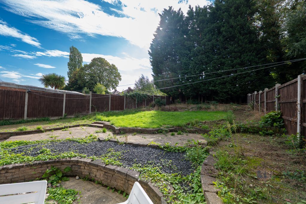 Property photo 2 of 25 18 Gard - 3 Bedroom Semi-Detached (House) At Johnson Road, Birstall