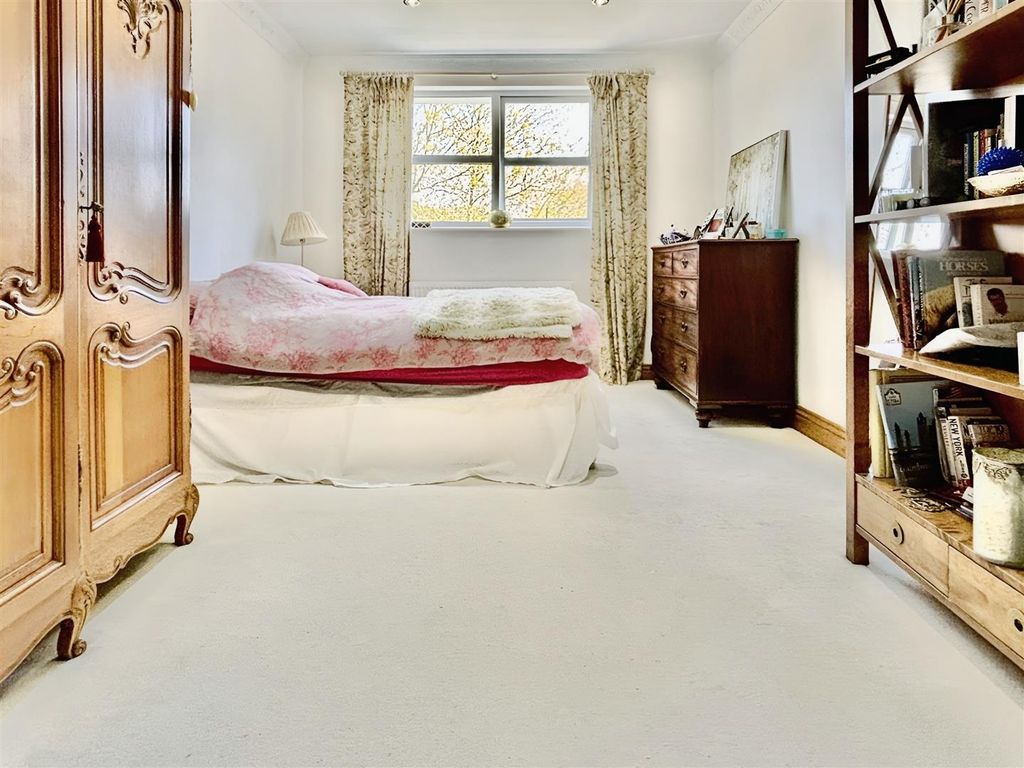 Property photo 3 of 32 Bedroom One