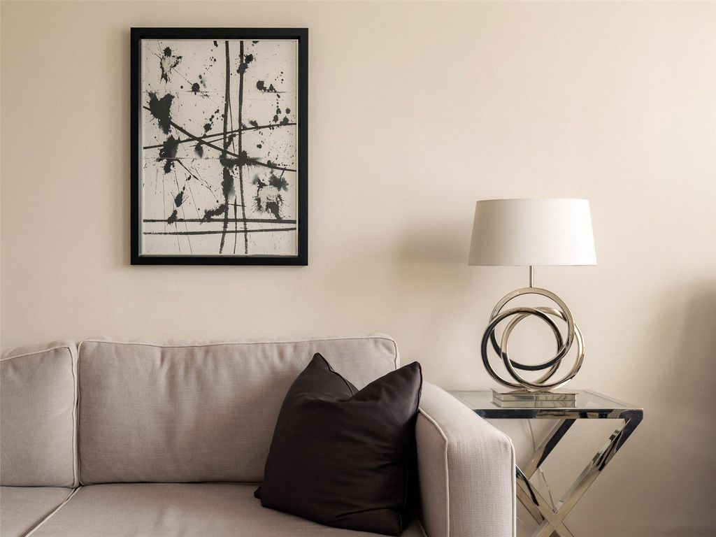 Property photo 3 of 13 Picture 3