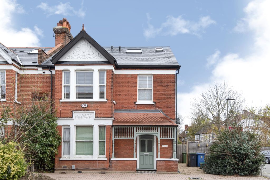Property photo 1 of 7 672297 (1)