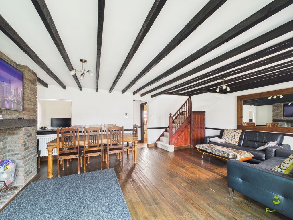 Property photo 3 of 10 Presented By Robert At Ewemove Bexleyheath And Dar