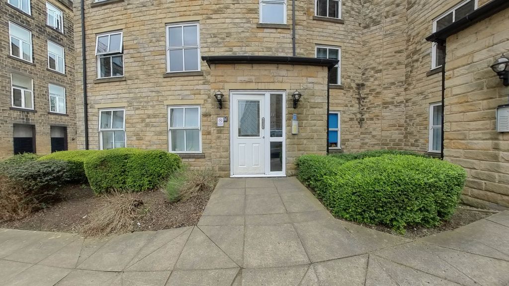 Property photo 1 of 27