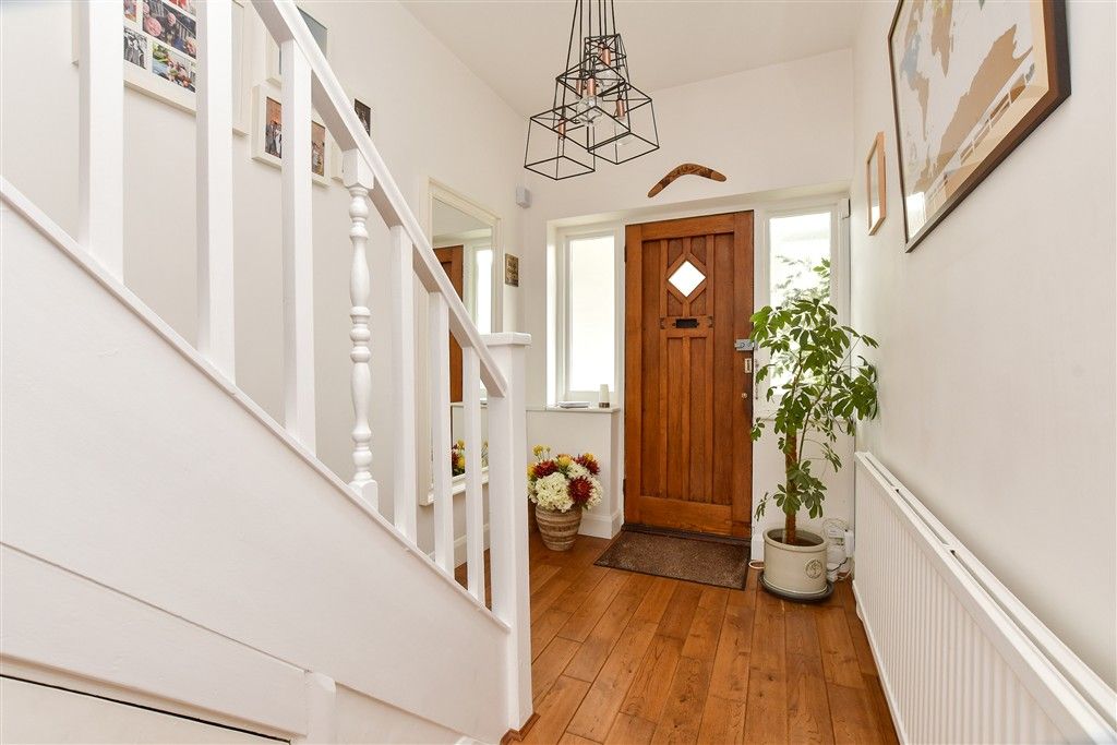Property photo 2 of 12 Entrance Hall